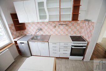 Nabízím vám ke koupi byt o dispozici 3+1 s balkónem v obci L