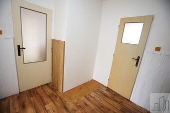 Nabízím vám ke koupi byt o dispozici 3+1 s balkónem v obci L