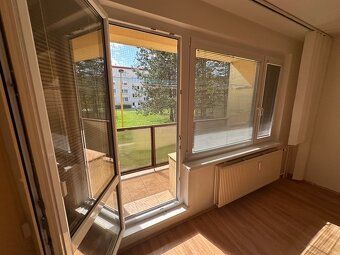 Dobrý den. Nabízím k dlouhodobému pronájmu byt 2+1 s balkone
