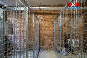 Nabízíme slunný byt 2+1 o podlahové ploše 90 m² (užitná ploc