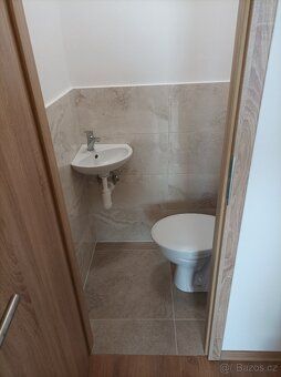 Pronajmu byt 2+1 (54m2) s prostorným balkónem a sklepní kójí