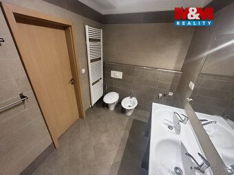 Krásný byt 2+kk s lodžií o ploše 51 m², se nachází ve 3.patř