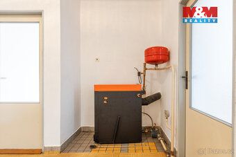 Nabízíme k prodeji světlý byt 2+1 o celkové výměře 65 m² (vč
