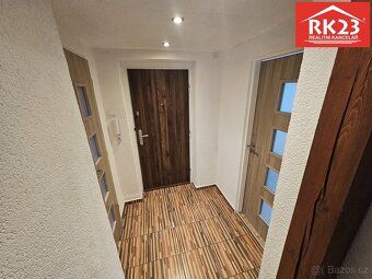 Ev.č. 02086 Nabízíme k pronájmu světlý byt o dispozici 2+1 s