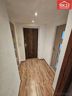 Ev.č. 02086 Nabízíme k pronájmu světlý byt o dispozici 2+1 s