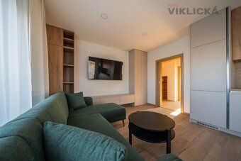 Hledáte moderní a klidné bydlení obklopené přírodou, a přito
