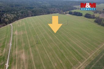 Nabízíme k prodeji zemědělský pozemek o výměře 17 200 m² v k