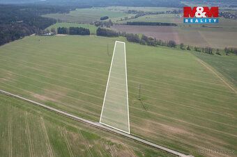 Nabízíme k prodeji zemědělský pozemek o výměře 17 200 m² v k