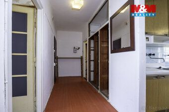 Nabízíme k prodeji světlý byt o ploše 79 m² + sklep 6 m² ve 