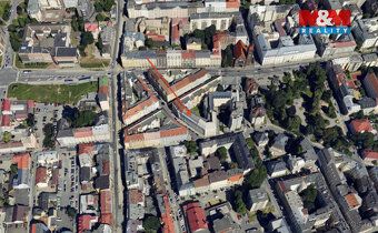 Pronájem krásného bytu 1+kk, 20 m², v cihlovém domě v centru