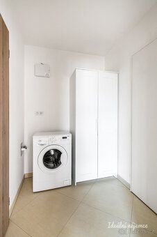 K dlouhodobému podnájmu nabízíme pěkný byt o dispozici 1+kk 