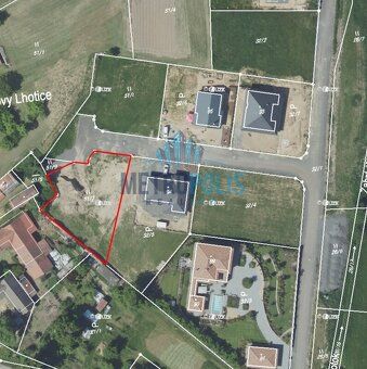 Nabízíme k prodeji stavební pozemek v obci Dolní Kralovice –