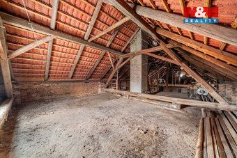 Nabízíme k prodeji rodinný dům o dispozici 3+kk na pozemku o