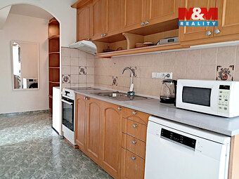 Nabízíme k podnájmu byt o dispozici 3+1 a celkové výměře 66 