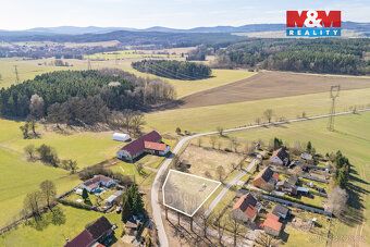 Nabízíme k prodeji pozemek o ploše 1059 m2, který se nachází