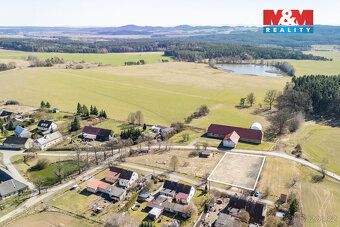 Nabízíme k prodeji pozemek o ploše 1289 m2, který se nachází