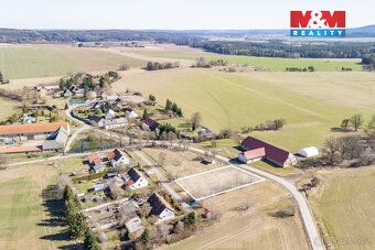 Nabízíme k prodeji pozemek o ploše 1289 m2, který se nachází