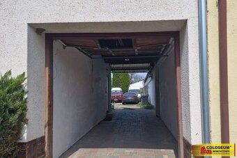 Ev.č. 5434B001 Prostorný podkrovní byt 5+kk s krbem a atmosf