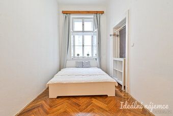 K dlouhodobému podnájmu nabízíme útulný a plně vybavený byt 