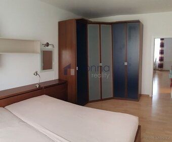 Nabízíme k pronájmu byt 3+kk, o ploše 62m2, ve 3. podlaží ci