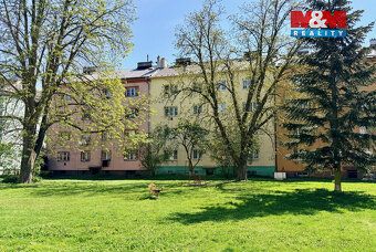 Nabízíme k prodeji prostorný byt 2+1 v osobním vlastnictví o