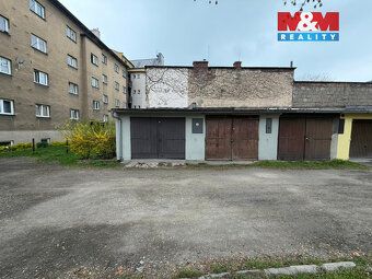 Nabízím k prodeji cihlovou řadovou garáž na vlastním pozemku