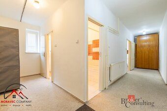 Prodej prostorného bytu 1+1Prostorný byt 1+1 (52 m²) před re