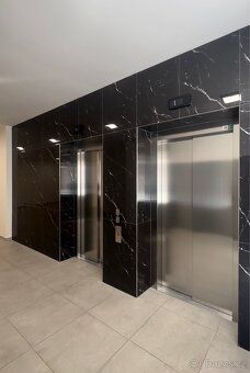Nabízím pronájem 2+kk+terasa(35m2) o velikosti 48m2, v novos