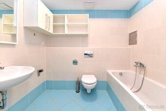 Pronájem bytu 1+kk/Balkon, 35 m², který se nachází ve 4.patř