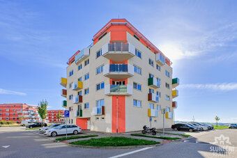 Nabízíme k pronájmu bytovou jednotku 1+kk s podlahovou ploch