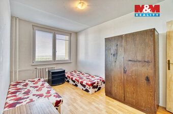 Nabízíme k pronájmu prostorný byt 4+1 o užitné ploše 83 m² v