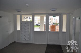 Nabízíme k pronájmu bytovou jednotku typu 2+kk s podlahovou 