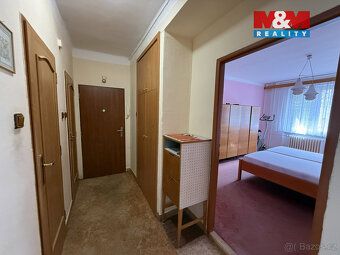Nabízíme k okamžitému pronájmu byt 3+1 s balkónem. Byt se na
