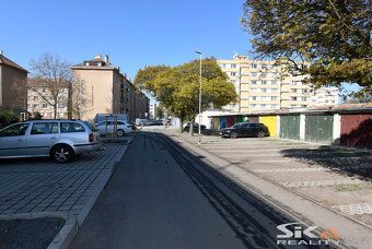 Exkluzivně nabízíme k prodeji řadovou garáž, která se nacház