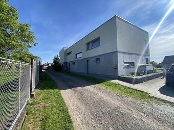K pronájmu nabízíme velmi pěkný byt 1+kk o rozloze 35 m2, kt