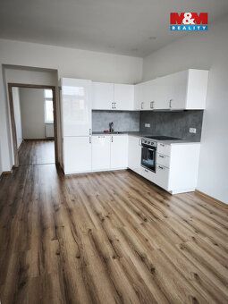 Pronájem příjemného, prostorného a světlého bytu 2+kk o celk