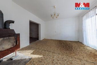 Nabízím k prodeji rodinný dům v obci Horní Blatná, která se 