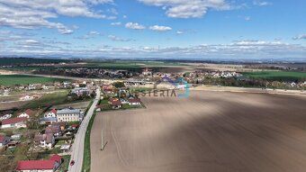 Exkluzivní prodej stavebního pozemku – Rosnice (Všestary), o