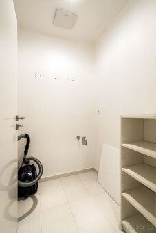 K dlouhodobému pronájmu nabízíme krásný byt 2+kk o celkové p