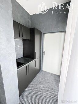 Moderní rodinný dům 5+kk s bazénem, zahradou a garáží skvělá
