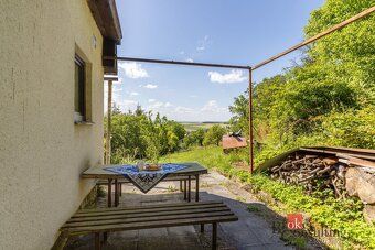 Prodej chaty 49 m², pozemek 3509 m²Chcete utéct od ruchu měs