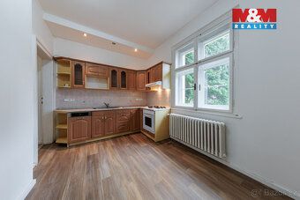 Nabízím ke koupi prostorný a světlý byt o dispozici 3+1 a ce