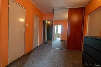 K prodeji prostorný byt 4+1 ve 3. patře. Všechny pokoje samo