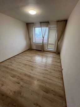 Pronájem bytu 1+kk s balkonem, 32 m² – Ostrava, Varenská Nab