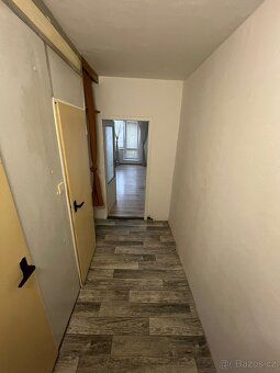 Pronájem bytu 1+kk s balkonem, 32 m² – Ostrava, Varenská Nab