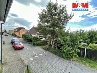 Nabízíme k pronájmu revitalizovaný podkrovní byt o dispozici