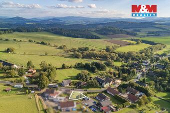 Nabízíme k pronájmu zahradu o rozloze 527 m² v obci Všeruby.