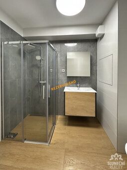 Naše realitní kancelář vám zprostředkuje pronájem bytu 1+kk 