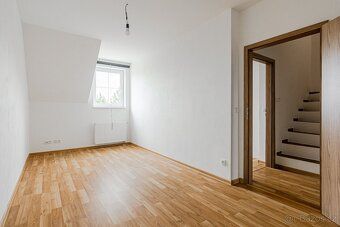 Dovoluji si Vám nabídnout k prodeji rodinný dům v klidné čás