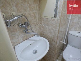 Nabízím k pronájmu pěknou a světlou garsonku o velikosti 18 